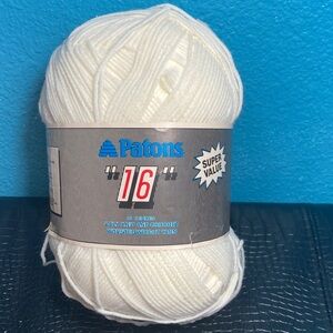 DISCOUNTED NWT Patons “16” 16 ounce 4 Ply Super Value Yarn in White #1501